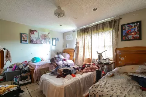 6061 N Falls Cir #212, Lauderhill, FL 33319