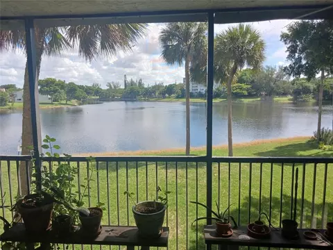 6475 W Oakland Park Blvd #211, Lauderhill, FL 33313