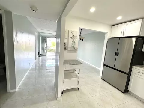 10467 Sunrise Lakes Blvd #407, Sunrise, FL 33322