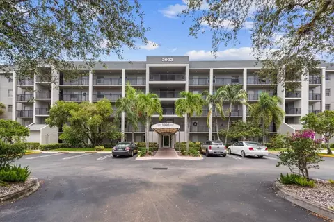 3993 Cypress Reach #301, Pompano Beach, FL 33069