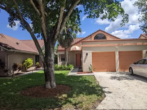 9541 NW 18th, Plantation, FL 33322