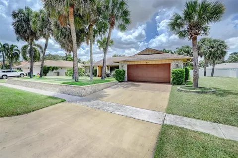 99 SW 15th Ave, Boca Raton, FL 33486