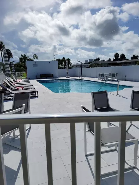 801 Atlantic Shores Blvd #115, Hallandale Beach, FL 33009