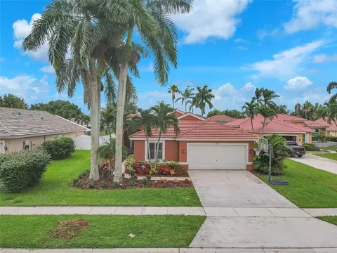 5589 Muirfield Village Cir, Lake Worth, FL 33463