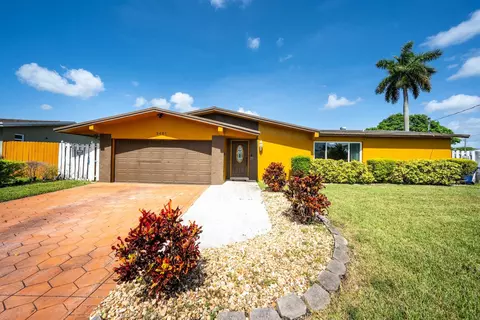 2461 NW 84th Way, Sunrise, FL 33322