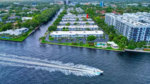6473 Bay Club Dr #2, Fort Lauderdale, FL 33308