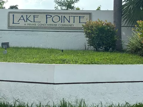 212 Lake Pointe Dr #113, Oakland Park, FL 33309