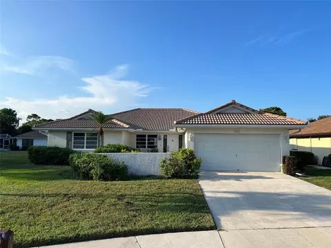 10723 Greentrail Dr, Boynton Beach, FL 33436
