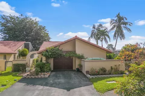 2009 NW 15th Pl, Delray Beach, FL 33445