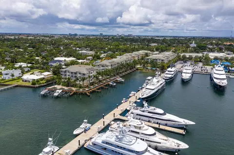 3940 N Flagler Dr #406, West Palm Beach, FL 33407