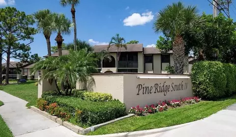 437 Pine Glen Ln #D-1, Greenacres, FL 33463