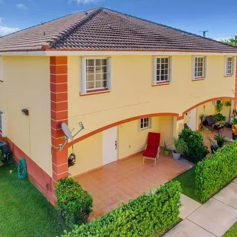 6756 NW 182nd St #102, Hialeah, FL 33015