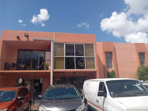 1300 W 47th Pl #223, Hialeah, FL 33012