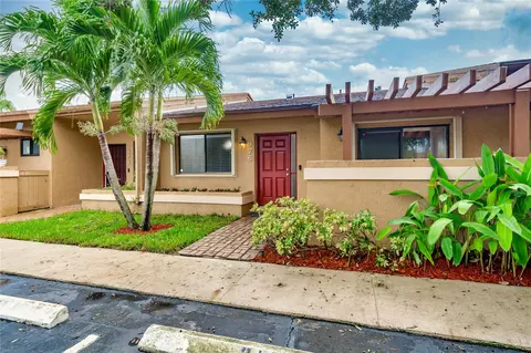 976 NW 79th Ter #976, Plantation, FL 33324