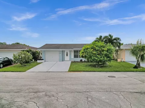 4954 NW 48 Ave, Tamarac, FL 33319