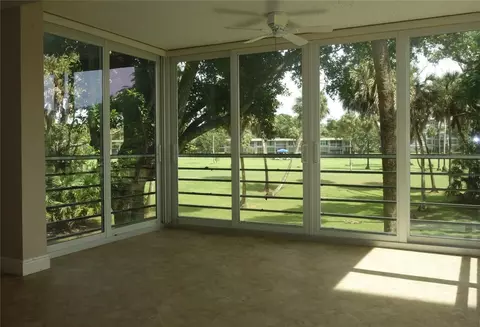 806 Cypress Grove Ln #210, Pompano Beach, FL 33069
