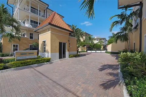 3940 N Flagler Dr #203, West Palm Beach, FL 33407