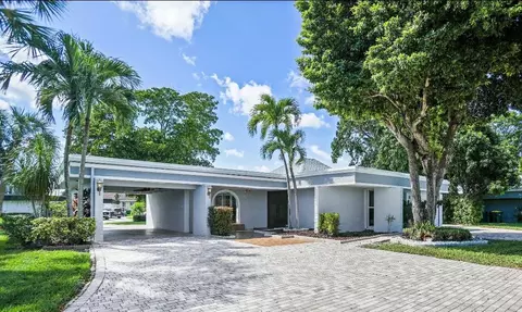 5703 Melaleuca Dr, Tamarac, FL 33319