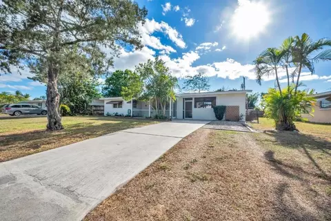 214 Beach Ave, Port Saint Lucie, FL 34952