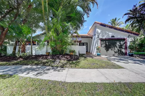 4717 NW 1st Pl, Deerfield Beach, FL 33442