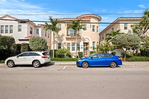 1757 NE 9th, Fort Lauderdale, FL 33304