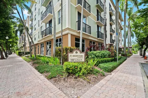 1900 Van Buren St #123B, Hollywood, FL 33020