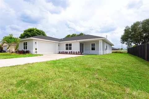270 SW Crescent Ave, Port Saint Lucie, FL 34984