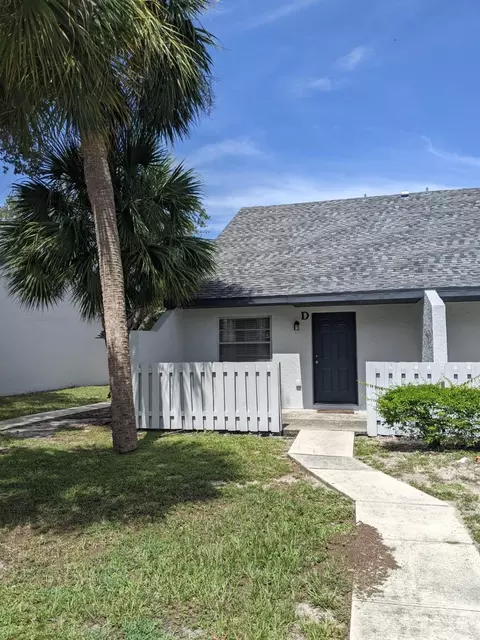 2010 S 10th St #D, Fort Pierce, FL 34950