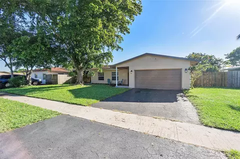 8164 NW 68th Ter, Tamarac, FL 33321