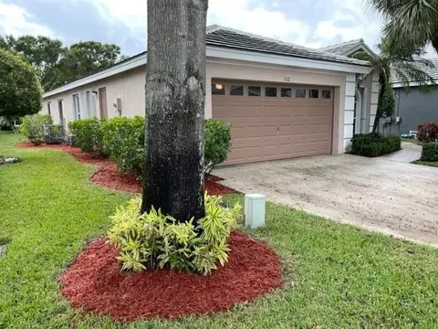 112 Harbor Lake Cir, Greenacres, FL 33413