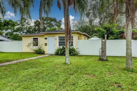 2546 Harding, Hollywood, FL 33020