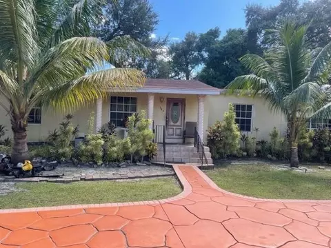 764 NE 164th, Miami, FL 33162