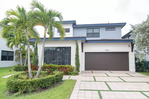 15552 NW 88th Ave, Miami Lakes, FL 33018