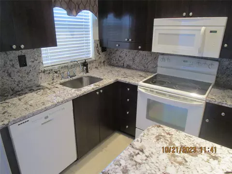 9370 Sunrise Lakes Blvd #310, Sunrise, FL 33322