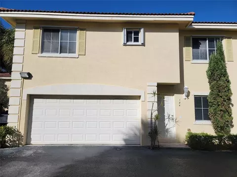 184 SE 2 St #184, Deerfield Beach, FL 33441