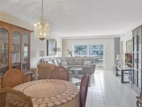 2880 NE 33rd Ct #104, Fort Lauderdale, FL 33306