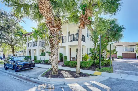 4680 Mimosa Pl #816, Coconut Creek, FL 33073