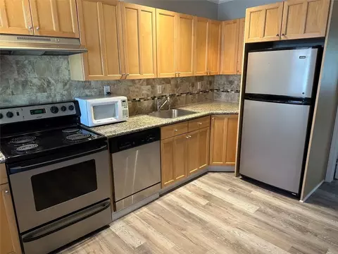 590 NW 40 #3, Oakland Park, FL 33334