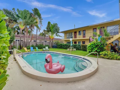 2190 SE 5th St #4, Pompano Beach, FL 33062