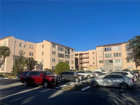 2851 Somerset Dr #308, Lauderdale Lakes, FL 33311