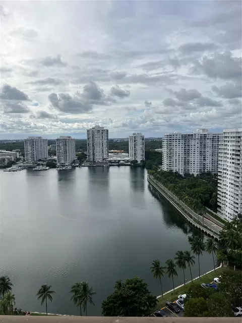 18181 NE 31st #2201, Aventura, FL 33160