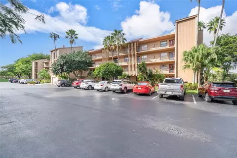 357 N Rock Is #106, Margate, FL 33063