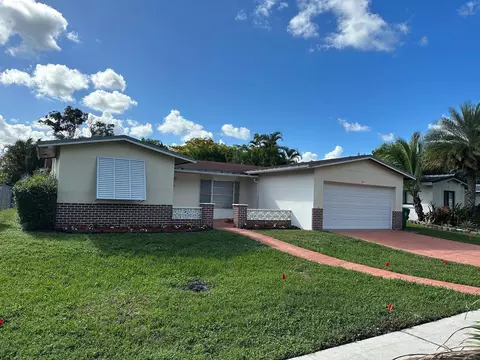 9410 NW 17th, Pembroke Pines, FL 33024