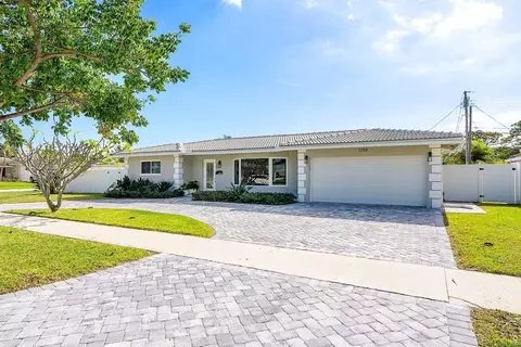 1250 SE 14 Dr, Deerfield Beach, FL 33441