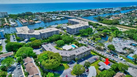 555 Banyan Tree Ln #202, Delray Beach, FL 33483