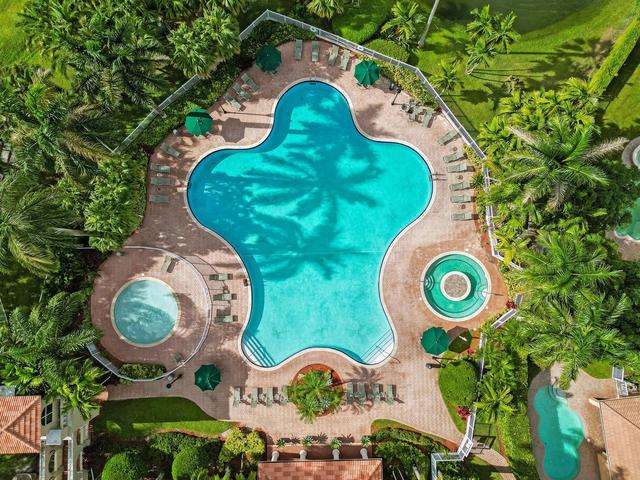 1867 NW 79th #1867, Pembroke Pines, FL 33024