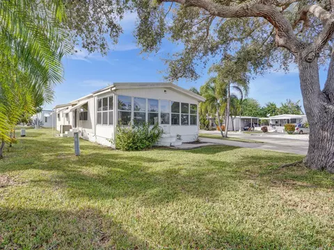 2910 Harbor Ln, Fort Lauderdale, FL 33312