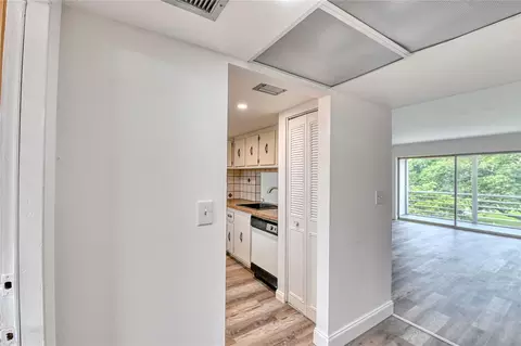 8826 W Mcnab #303, Tamarac, FL 33321