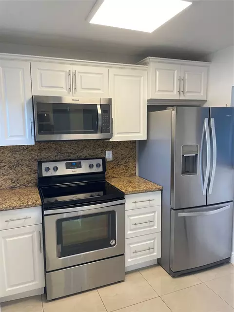 2781 N Pine Is #110, Sunrise, FL 33322