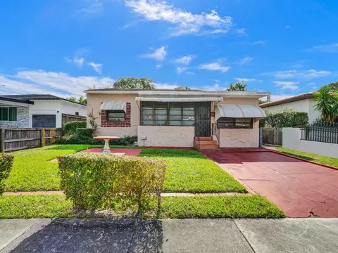 1052 NW 67th St, Miami, FL 33150